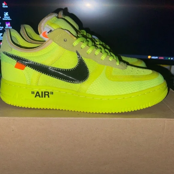 Off-white air force 1 volt size 8.5